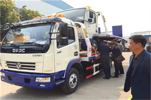 象州汽车道路救援拖车价格